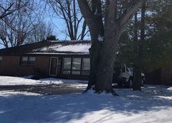 Pre-foreclosure in  SIMS DR Columbus, IN 47203