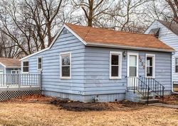 Pre-foreclosure Listing in MERLE HAY RD URBANDALE, IA 50322