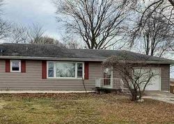 Pre-foreclosure Listing in MELVIEW RD QUINCY, IL 62305