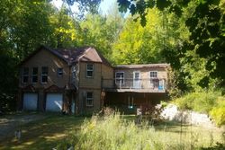 Pre-foreclosure Listing in CHARLIES LN HILL, NH 03243