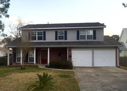 Pre-foreclosure in  COVINGTON POINT DR Covington, LA 70433