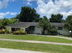 Pre-foreclosure in  SW 113TH AVE Miami, FL 33157