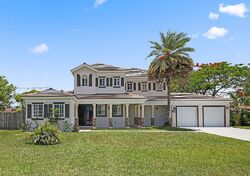 Pre-foreclosure in  SW 204TH AVE Homestead, FL 33030