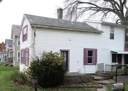 Pre-foreclosure in  JACKSON ST Dubuque, IA 52001