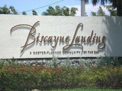  Royal Oaks Ln , Miami FL