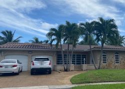 Pre-foreclosure in  N 33RD TER Hollywood, FL 33021