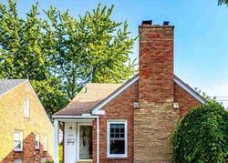 Pre-foreclosure in  HOLLYWOOD AVE Grosse Pointe, MI 48236