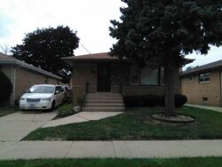 Pre-foreclosure Listing in JEFFERY AVE CALUMET CITY, IL 60409