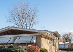 Pre-foreclosure Listing in N KEYSTONE AVE LINCOLNWOOD, IL 60712
