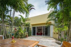 Pre-foreclosure in  CALUSA ST Miami, FL 33133