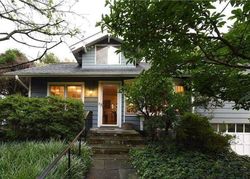 Pre-foreclosure in  GLEN COVE DR Glen Head, NY 11545