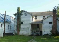 Pre-foreclosure in  RIVERSIDE DR Freeport, PA 16229