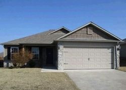 Pre-foreclosure in  E 147TH PL S Bixby, OK 74008