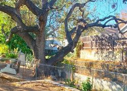 Pre-foreclosure Listing in GLEN OAKS RD THOUSAND OAKS, CA 91360