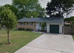  Yalta Dr, Central Islip NY