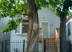 Pre-foreclosure in  E 78TH PL Chicago, IL 60649