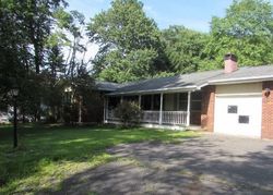 Pre-foreclosure in  PINE LN Mountain Top, PA 18707