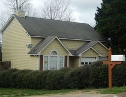 Pre-foreclosure in  CHEROKEE OVERLOOK DR Canton, GA 30115