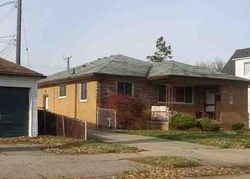 Pre-foreclosure Listing in BIRCHWOOD AVE EASTPOINTE, MI 48021