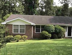 Pre-foreclosure in  LANE CIR Birmingham, AL 35223