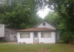 Pre-foreclosure Listing in CLUBHOUSE DR LATONIA, KY 41015