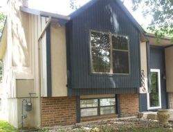 Pre-foreclosure in  E 14TH ST N Independence, MO 64056