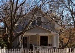 Pre-foreclosure in  N RIVER BLVD Independence, MO 64050