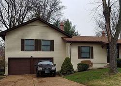 Pre-foreclosure Listing in SYLVIA LN SAINT PETERS, MO 63376