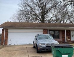  Ashcroft Ln, Saint Louis MO