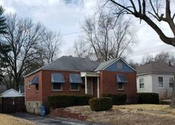 Pre-foreclosure Listing in S BARAT AVE SAINT LOUIS, MO 63135