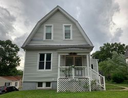 Pre-foreclosure in  HEEGE RD Saint Louis, MO 63123
