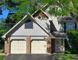 Pre-foreclosure Listing in COUNTRY LN DES PLAINES, IL 60016