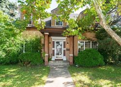 Pre-foreclosure in  OAKTON ST Park Ridge, IL 60068