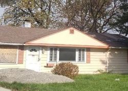 Pre-foreclosure in  WELWYN AVE Des Plaines, IL 60018