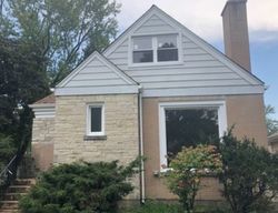 Pre-foreclosure in  W COYLE AVE Chicago, IL 60631