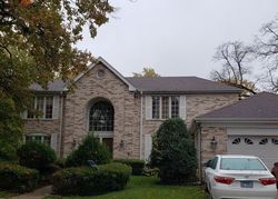 Pre-foreclosure in  N LONGMEADOW AVE Lincolnwood, IL 60712