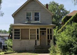 Pre-foreclosure in  W PENSACOLA AVE Chicago, IL 60641