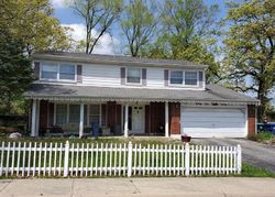 Pre-foreclosure Listing in CHESTNUT DR HICKORY HILLS, IL 60457
