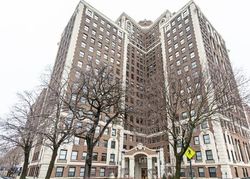 Pre-foreclosure in  S EVERETT AVE APT C-4 Chicago, IL 60637