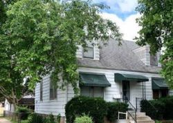 Pre-foreclosure Listing in S ALBANY AVE EVERGREEN PARK, IL 60805
