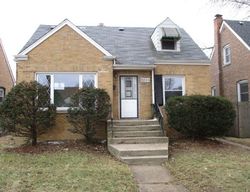 Pre-foreclosure in  S 50TH AVE Oak Lawn, IL 60453