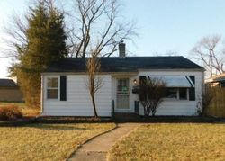 Pre-foreclosure in  WASHINGTON ST Chicago Ridge, IL 60415