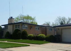 Pre-foreclosure in  BLACKSTONE AVE Dolton, IL 60419