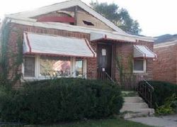 Pre-foreclosure in  S EMERALD AVE Riverdale, IL 60827