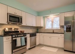 Pre-foreclosure in  E 166TH ST South Holland, IL 60473