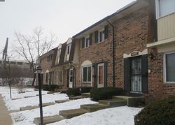 Pre-foreclosure Listing in APPLEBY LN RICHTON PARK, IL 60471