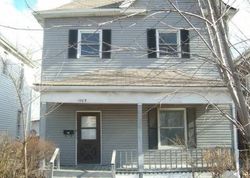 Pre-foreclosure in  GATY AVE East Saint Louis, IL 62201
