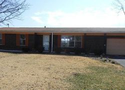 Pre-foreclosure in  PRICE ST East Saint Louis, IL 62206