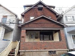 Pre-foreclosure in  NORTH AVE Pitcairn, PA 15140
