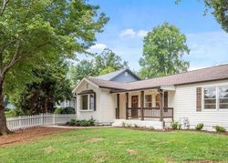  Cascade Dr Nw, Marietta GA